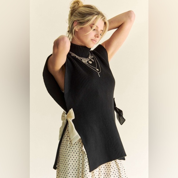 🟠 144B. Turtle Neck Side Slit Knit Pancho - Black - Picture 10 of 15